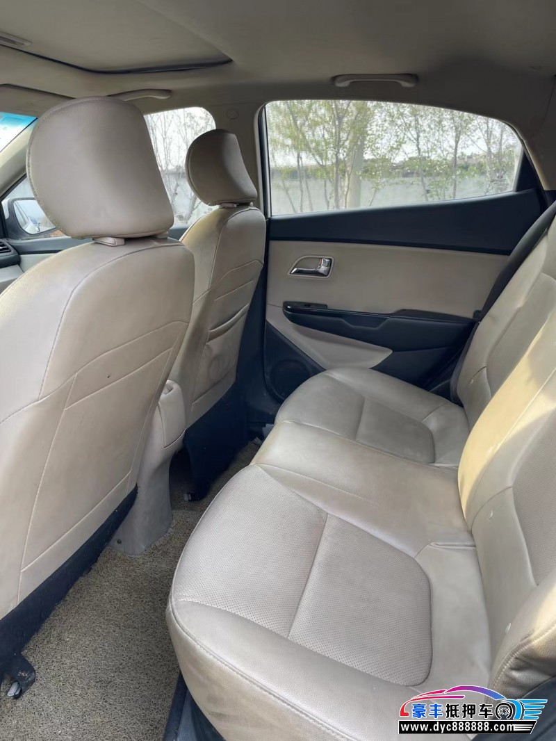 11年起亚K2轿车抵押车出售