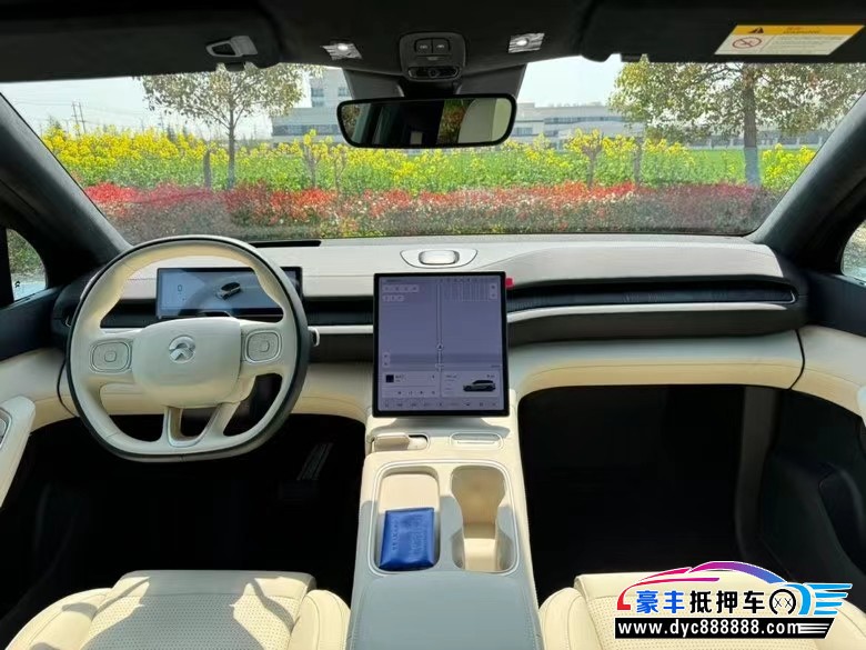 23年蔚来ES6轿车抵押车出售