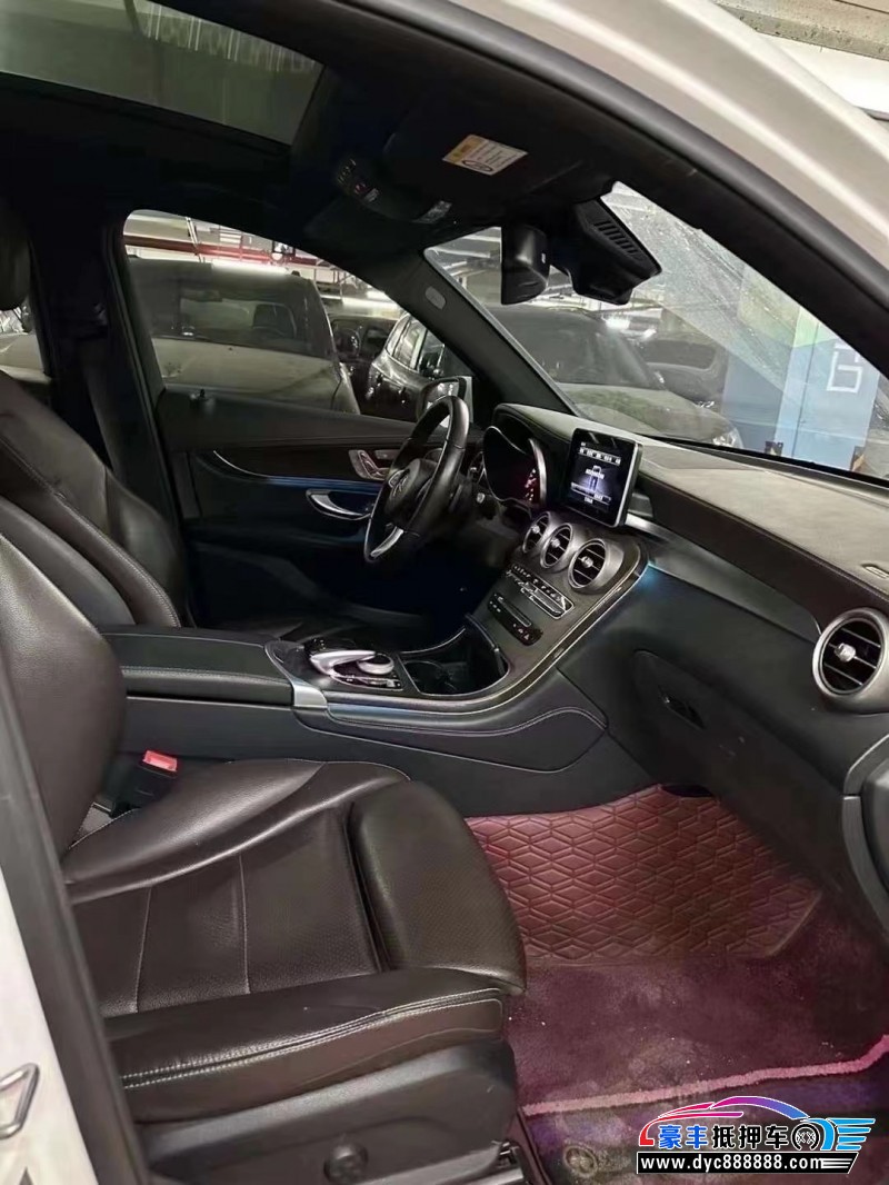 19年奔驰GLC轿车抵押车出售