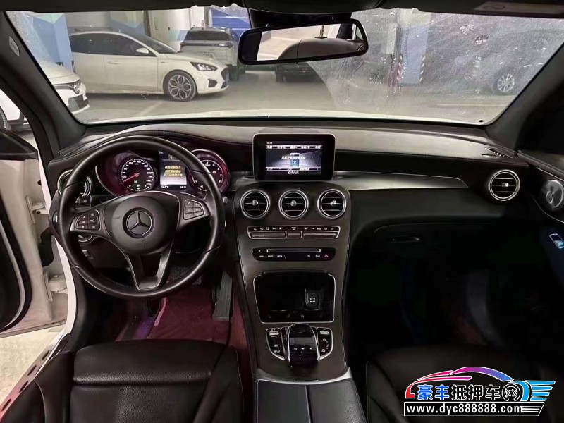 19年奔驰GLC轿车抵押车出售