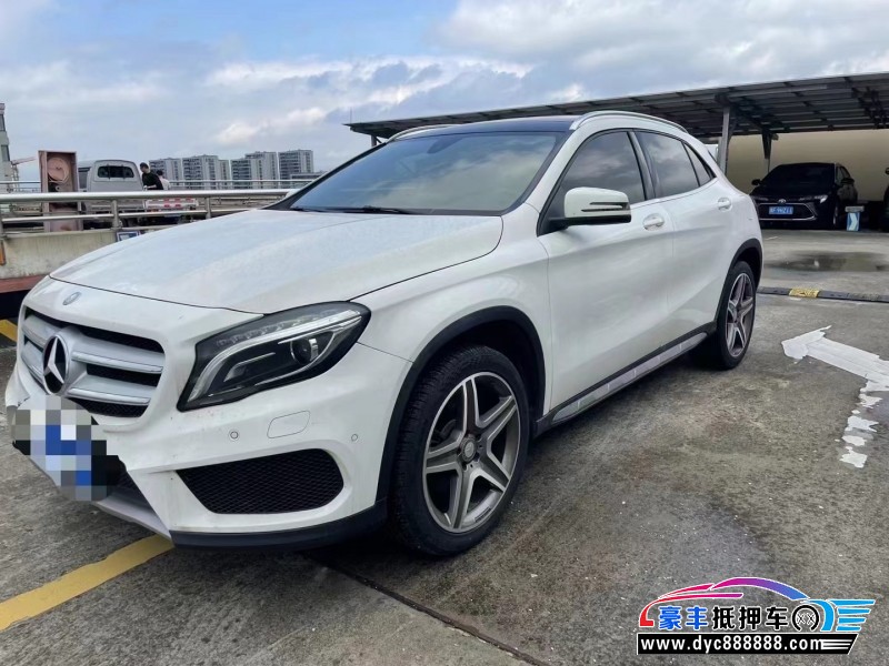 17年奔驰GLA轿车抵押车出售