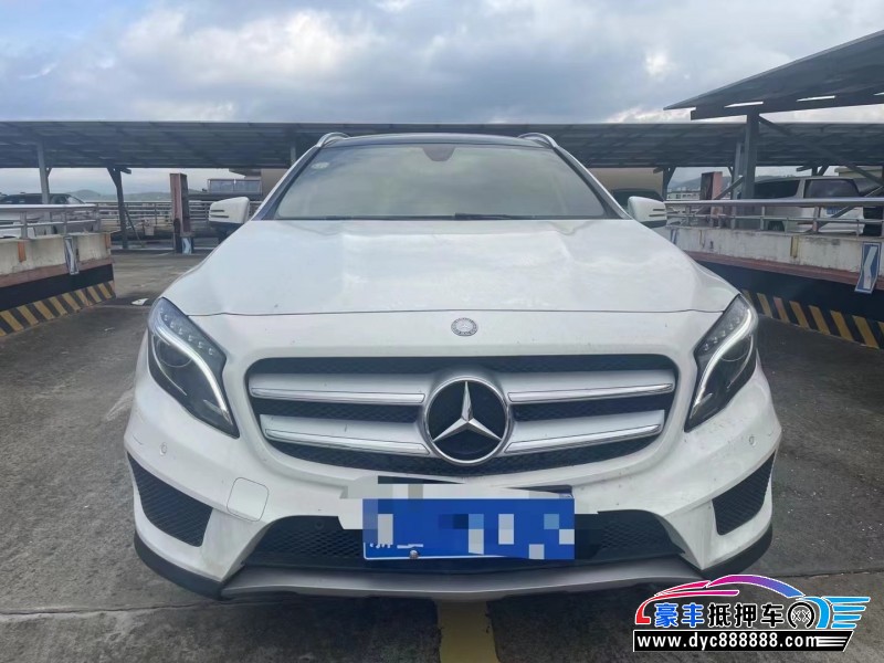 17年奔驰GLA轿车抵押车出售