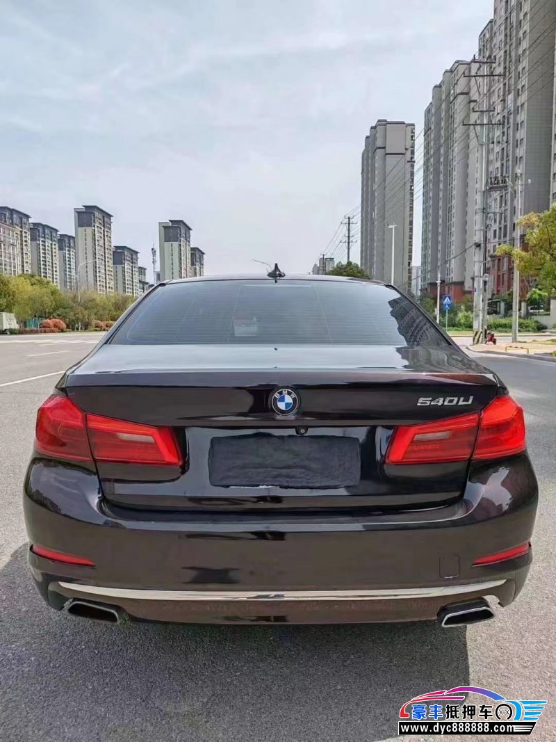 17年宝马5系轿车抵押车出售