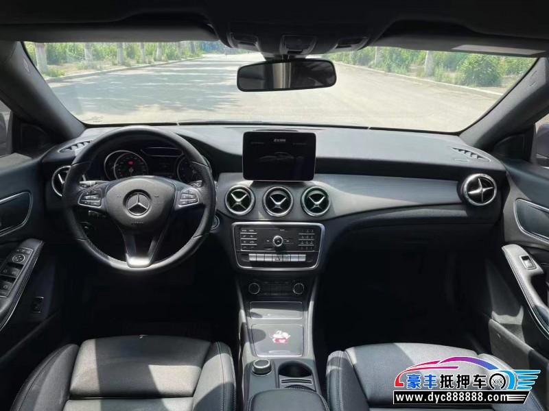 18年奔驰CLA轿车抵押车出售