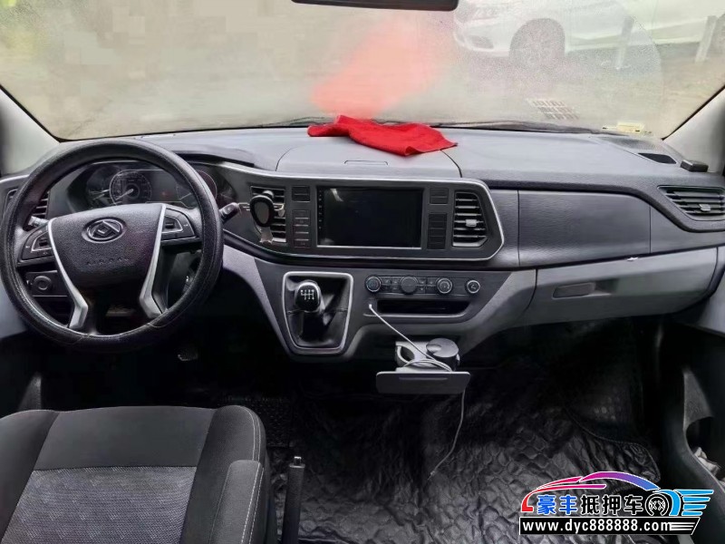 22年上汽大通V80轿车抵押车出售