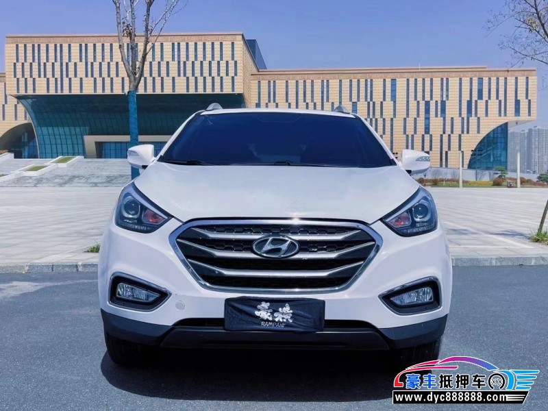 16年现代ix35轿车抵押车出售