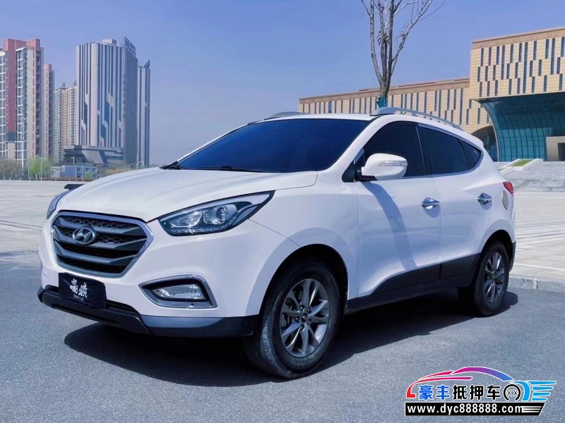 16年现代ix35轿车抵押车出售