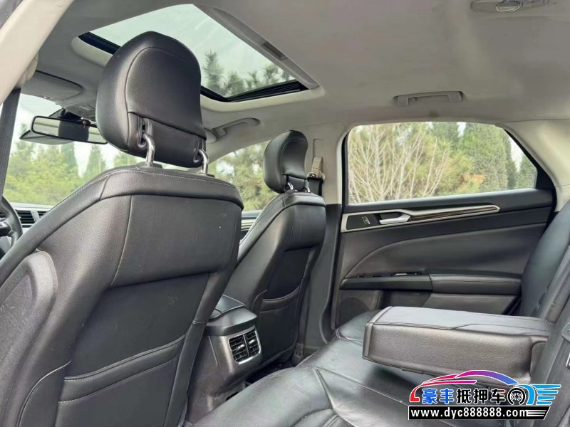 15年福特蒙迪欧轿车抵押车出售