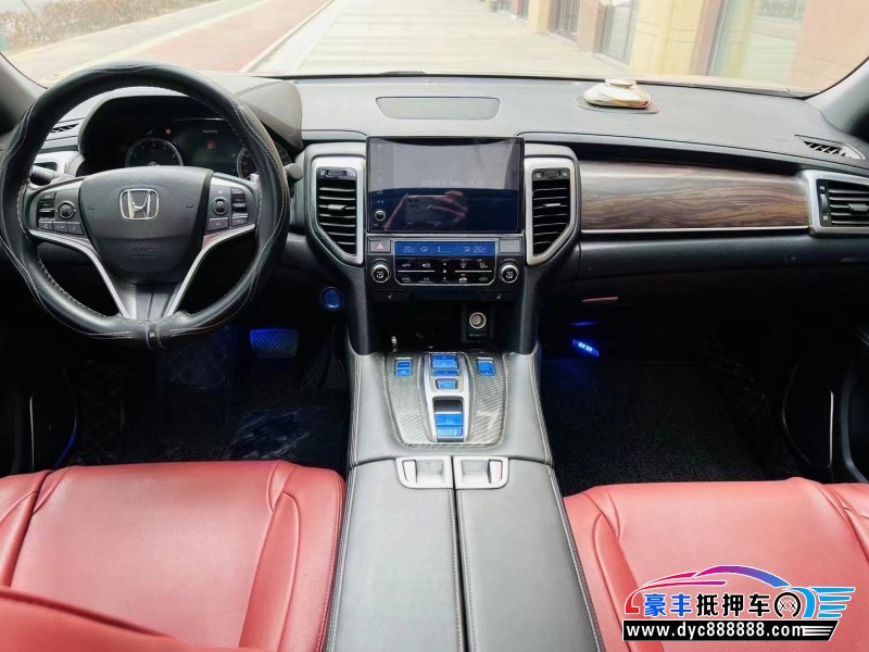 17年本田UR-V轿车抵押车出售