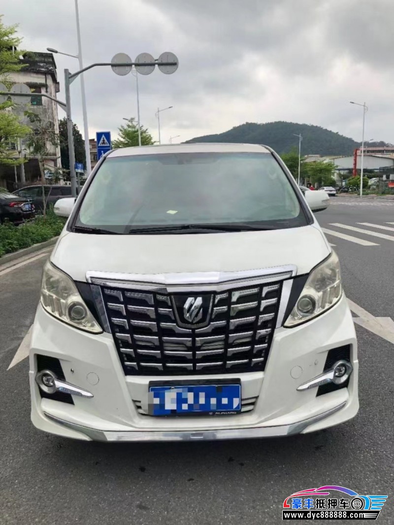 10年丰田埃尔法轿车抵押车出售