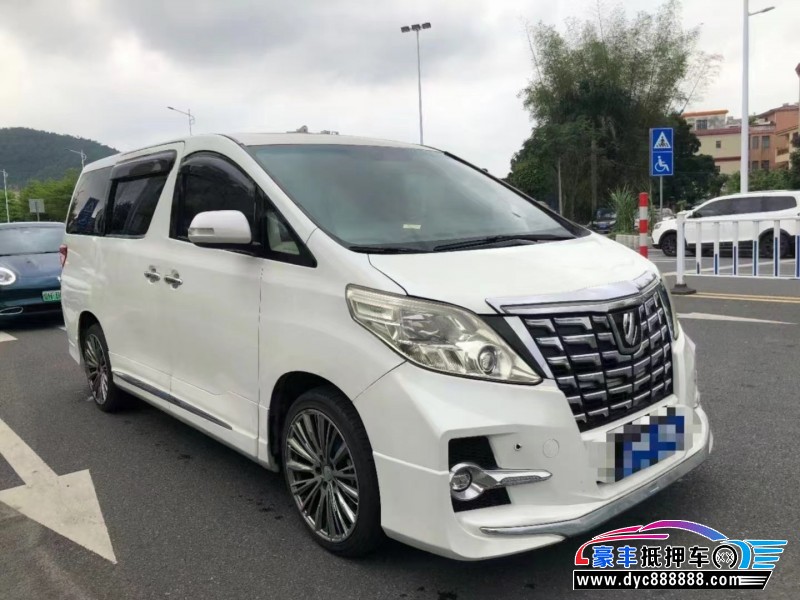 10年丰田埃尔法轿车抵押车出售