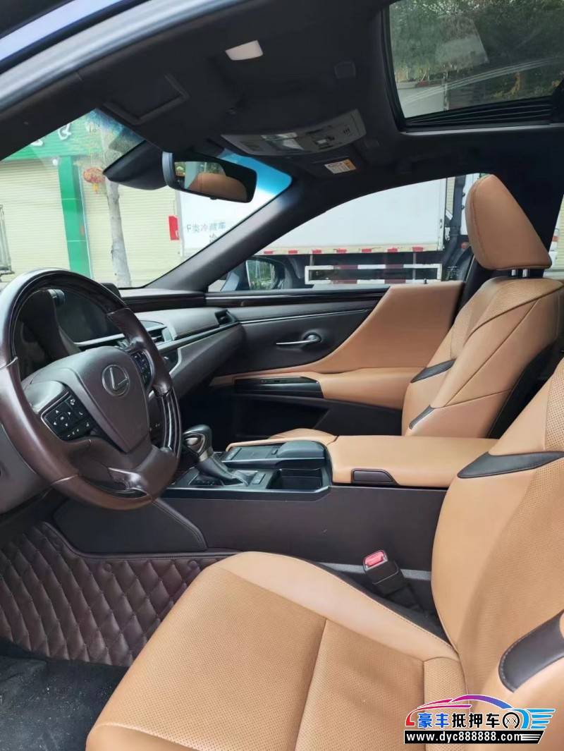 20年雷克萨斯ES轿车抵押车出售