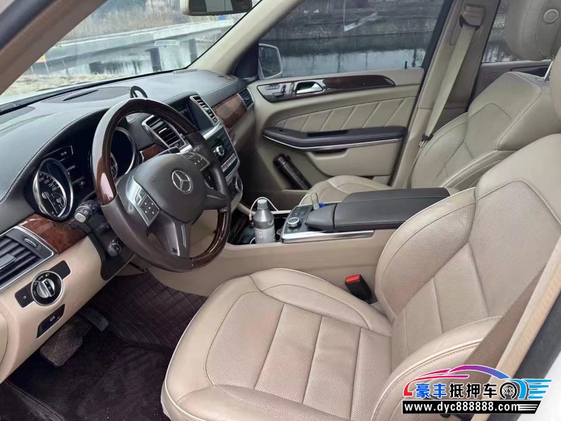 13年奔驰GLSUV抵押车出售