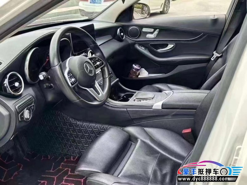 19年奔驰C轿车抵押车出售