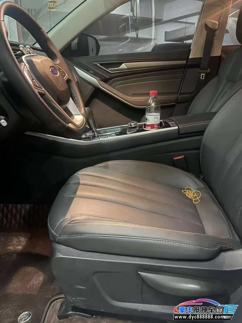 22年福特领界轿车抵押车出售