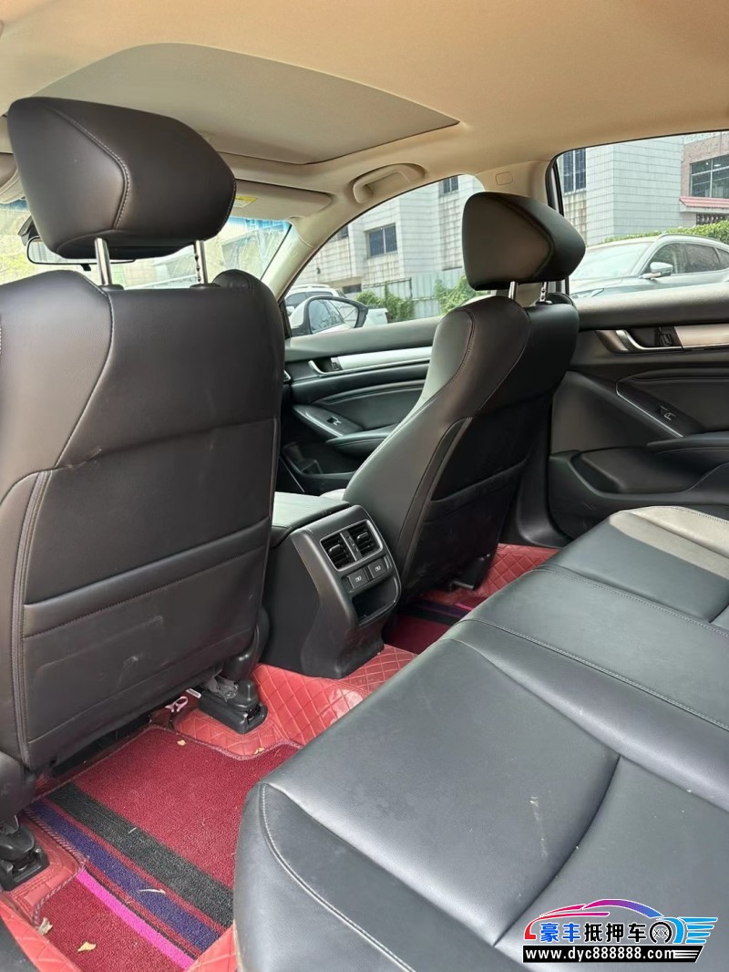 22年本田雅阁轿车抵押车出售