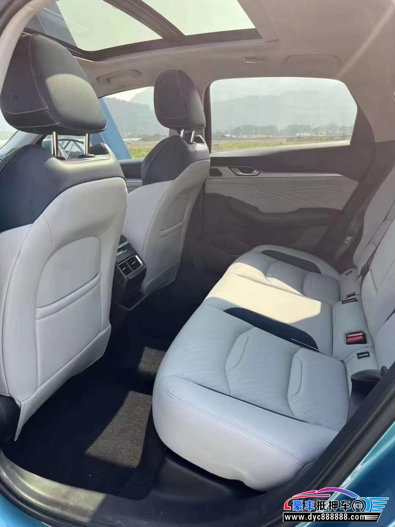 22年吉利星瑞轿车抵押车出售