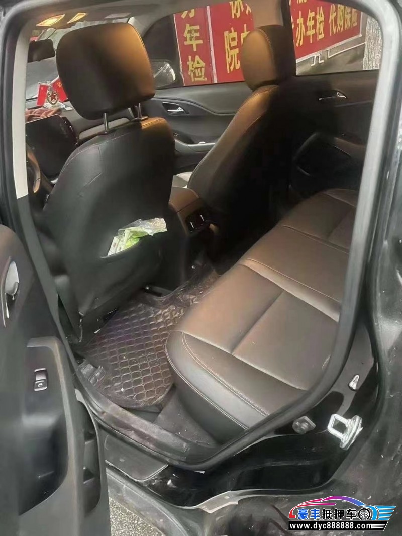 22年现代ix35轿车抵押车出售