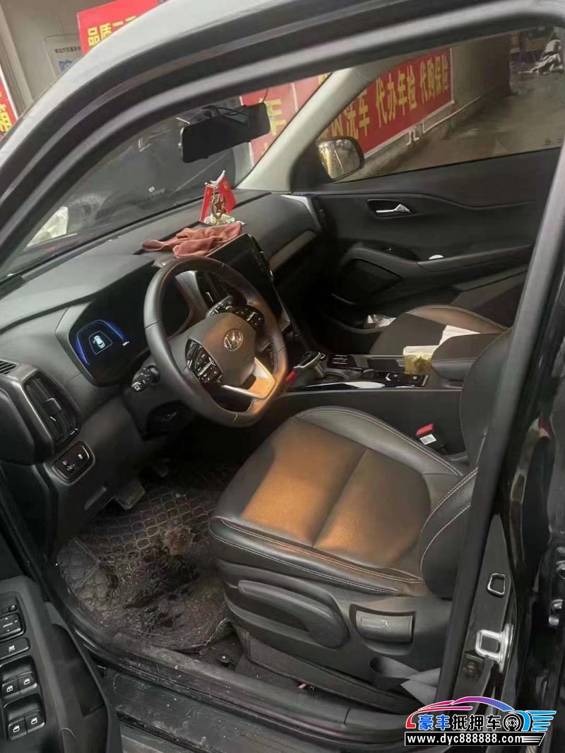 22年现代ix35轿车抵押车出售