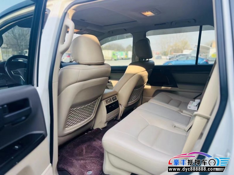 19年丰田兰德酷路泽（陆巡）轿车抵押车出售