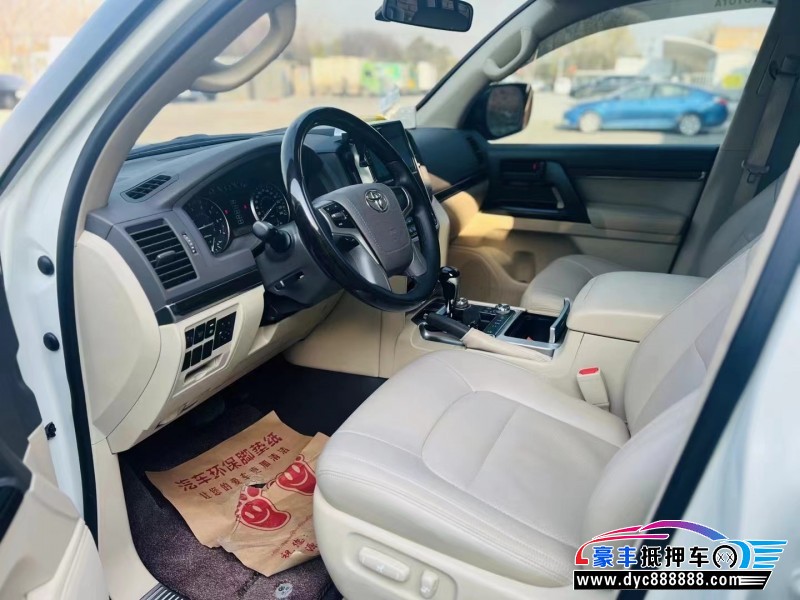 19年丰田兰德酷路泽（陆巡）轿车抵押车出售