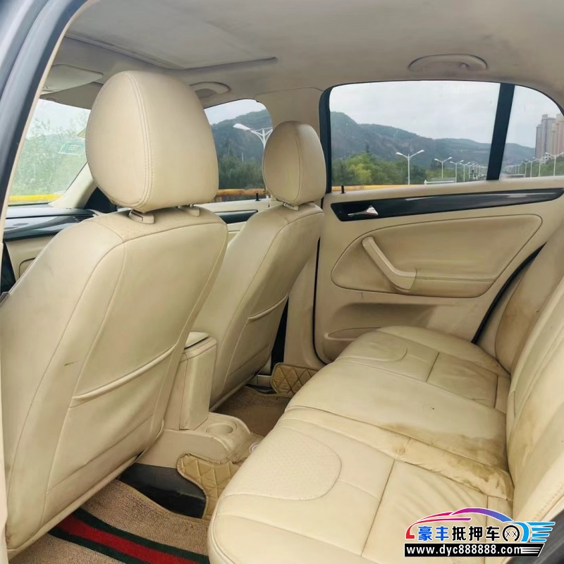 13年大众宝来轿车抵押车出售