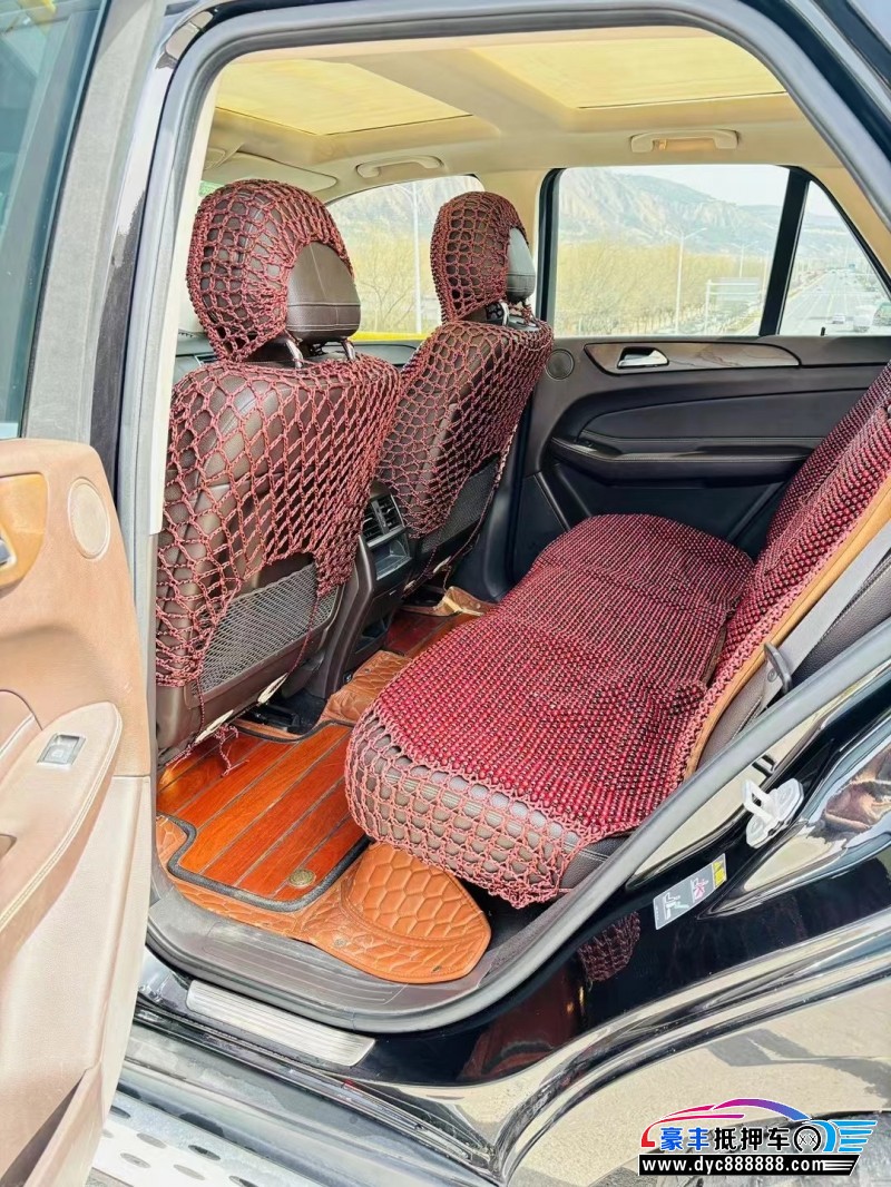 16年奔驰GLE轿车抵押车出售