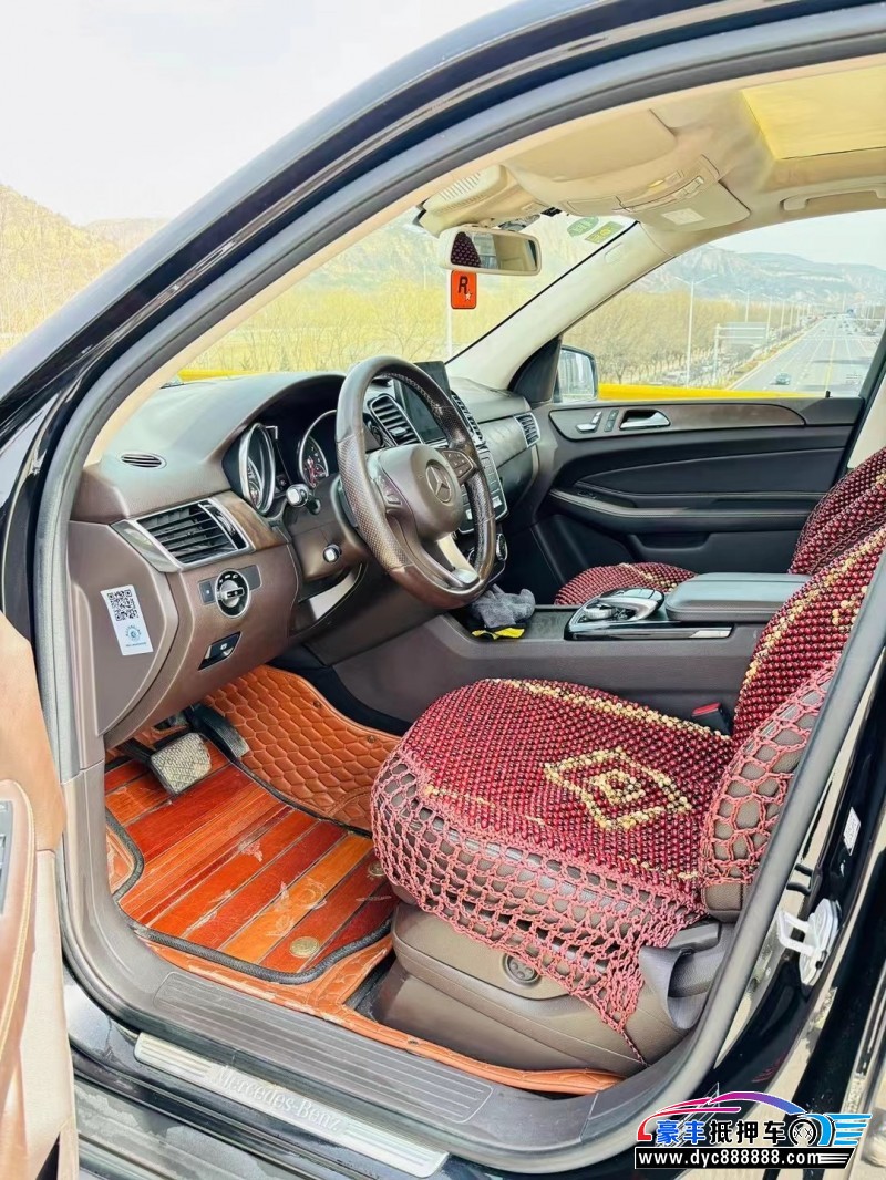 16年奔驰GLE轿车抵押车出售