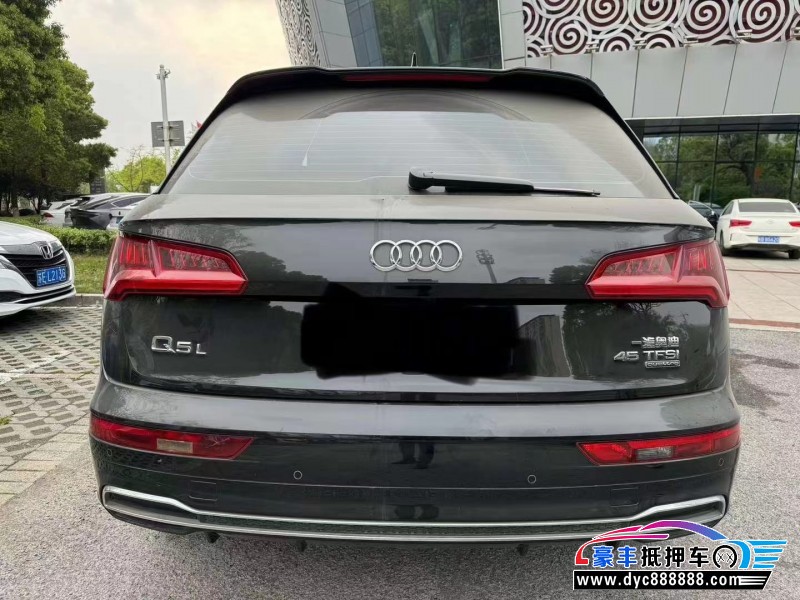 19年奥迪Q5轿车抵押车出售