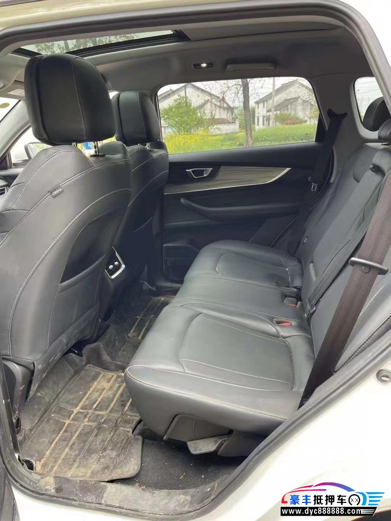 22年奇瑞瑞虎8轿车抵押车出售