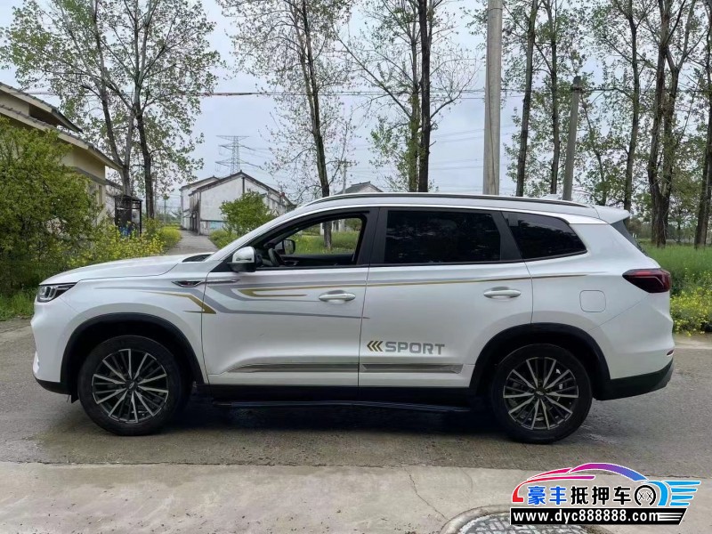 22年奇瑞瑞虎8轿车抵押车出售