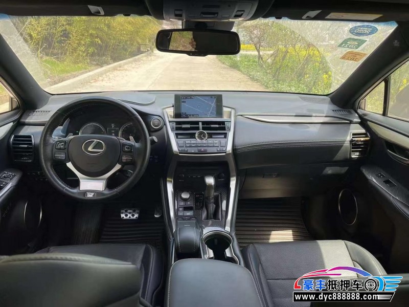 15年雷克萨斯NX轿车抵押车出售