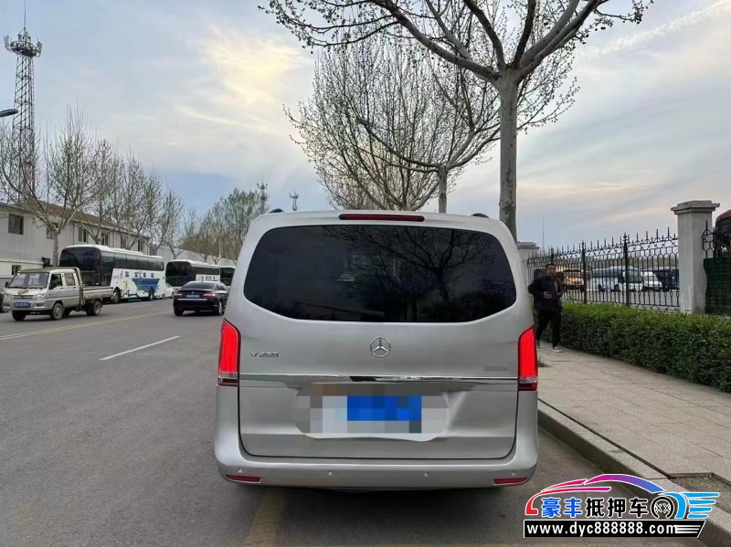 17年奔驰V轿车抵押车出售