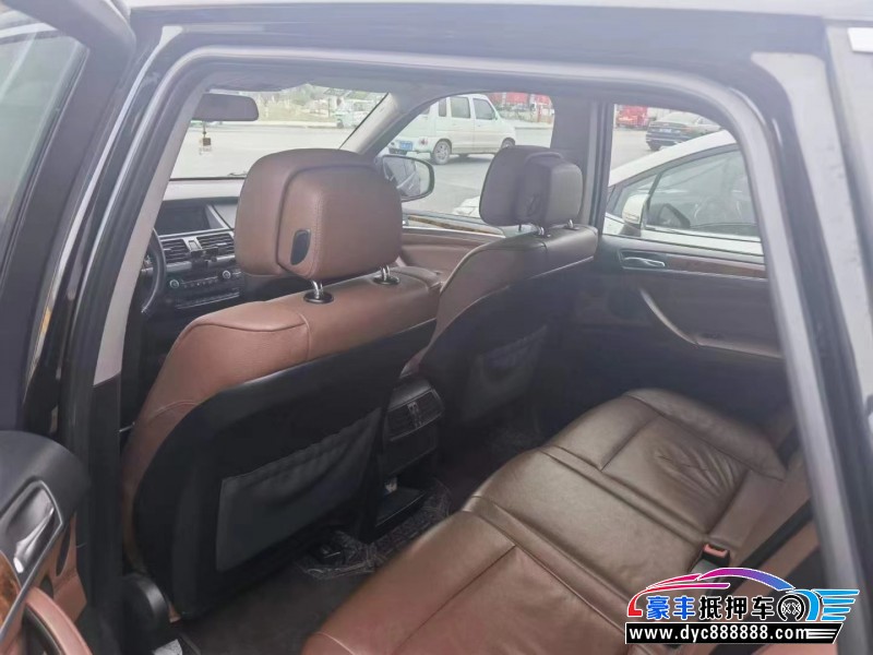 13年宝马X5轿车抵押车出售