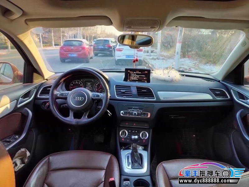 13年奥迪Q3轿车抵押车出售