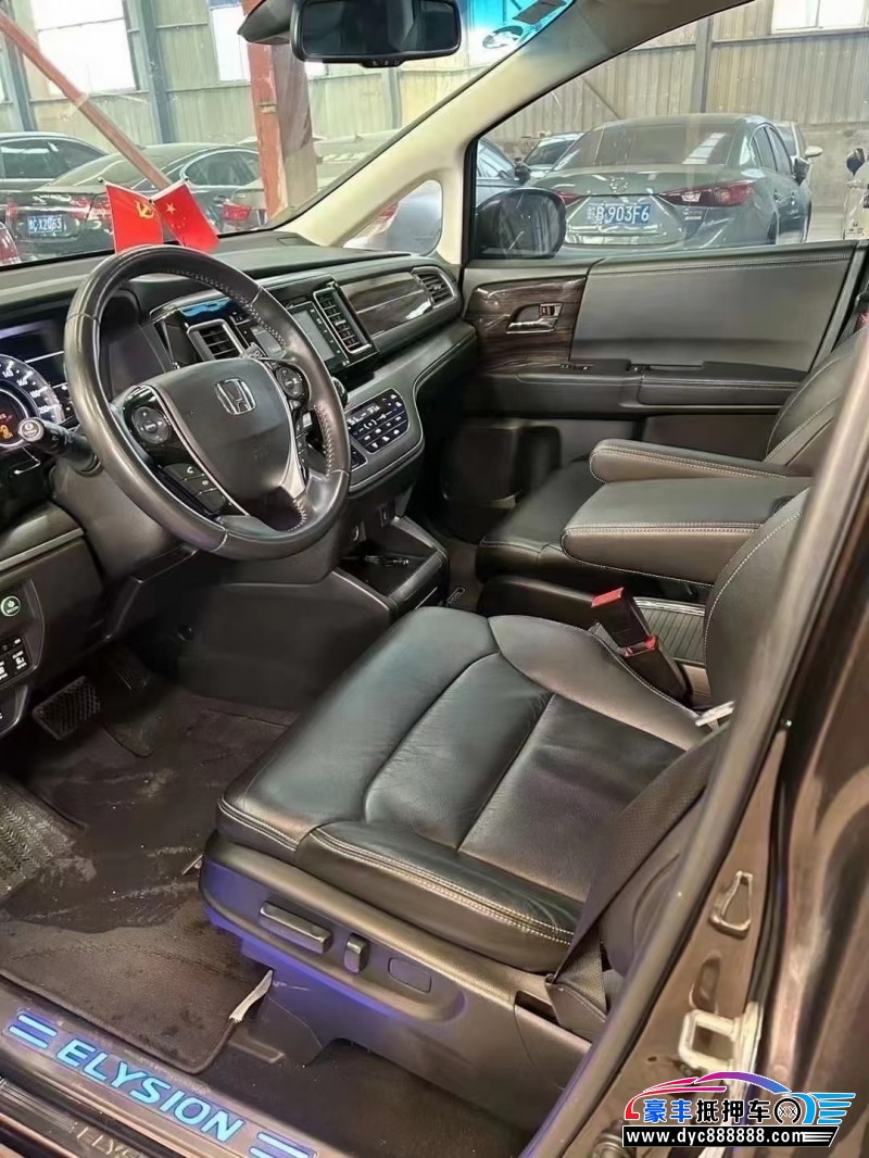 17年本田艾力绅轿车抵押车出售