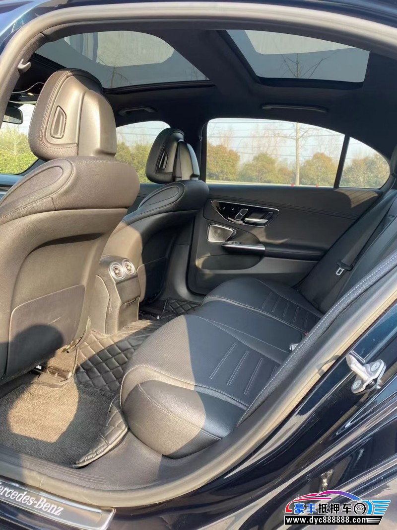 22年奔驰C轿车抵押车出售