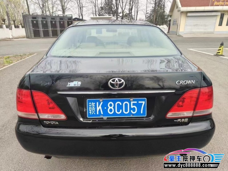 06年丰田皇冠轿车抵押车出售