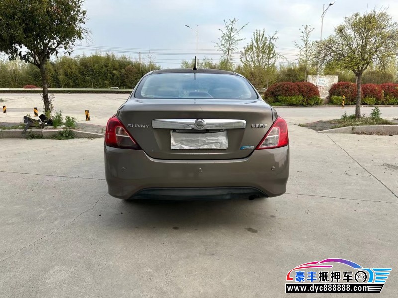 14年日产阳光轿车抵押车出售