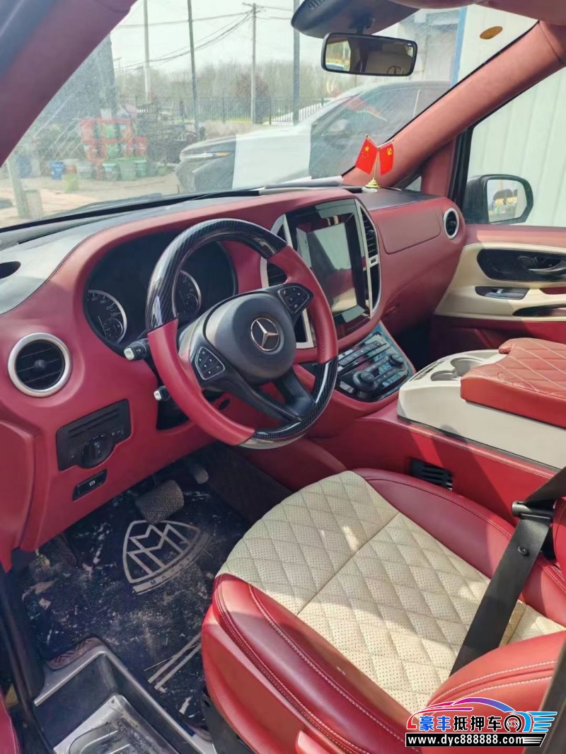 18年奔驰威霆轿车抵押车出售