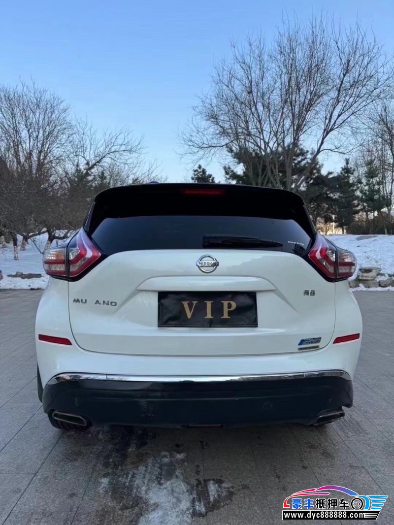 17年日产楼兰轿车抵押车出售