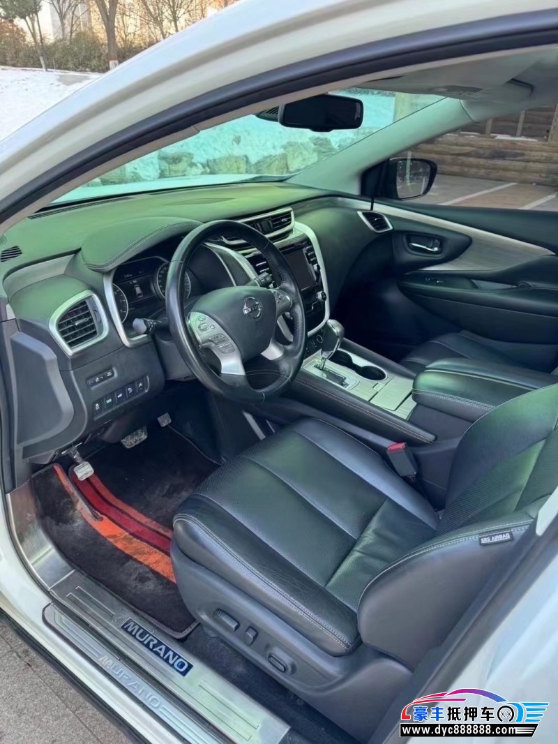 17年日产楼兰轿车抵押车出售