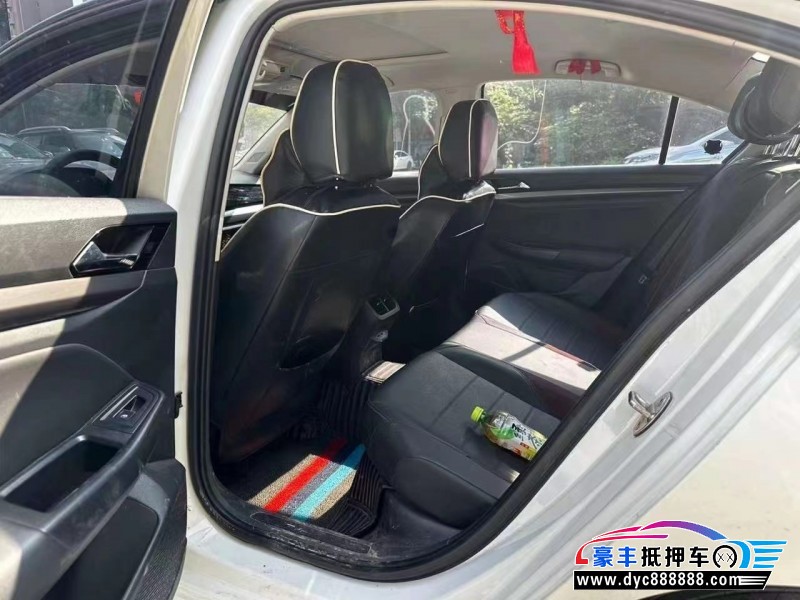 21年大众宝来轿车抵押车出售
