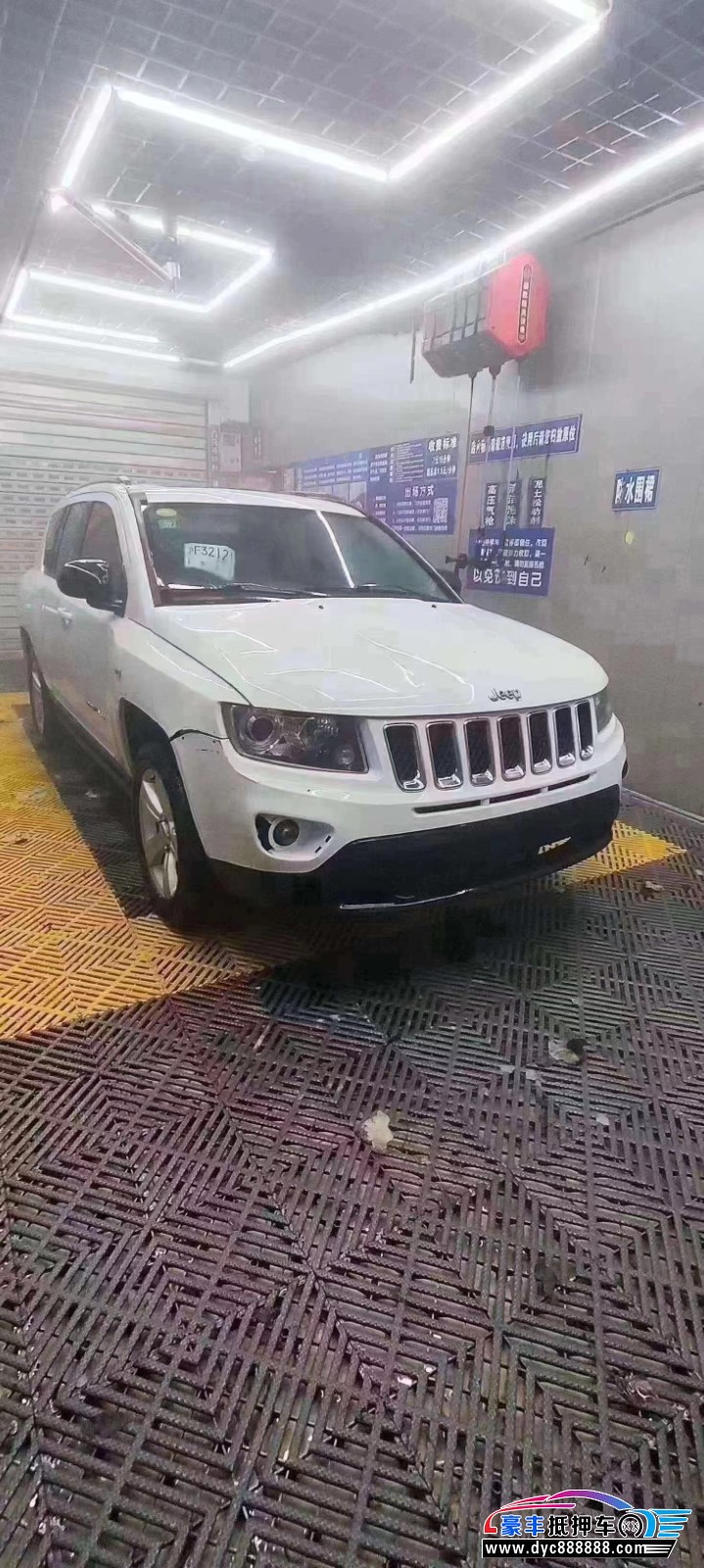 16年Jeep指南者轿车抵押车出售