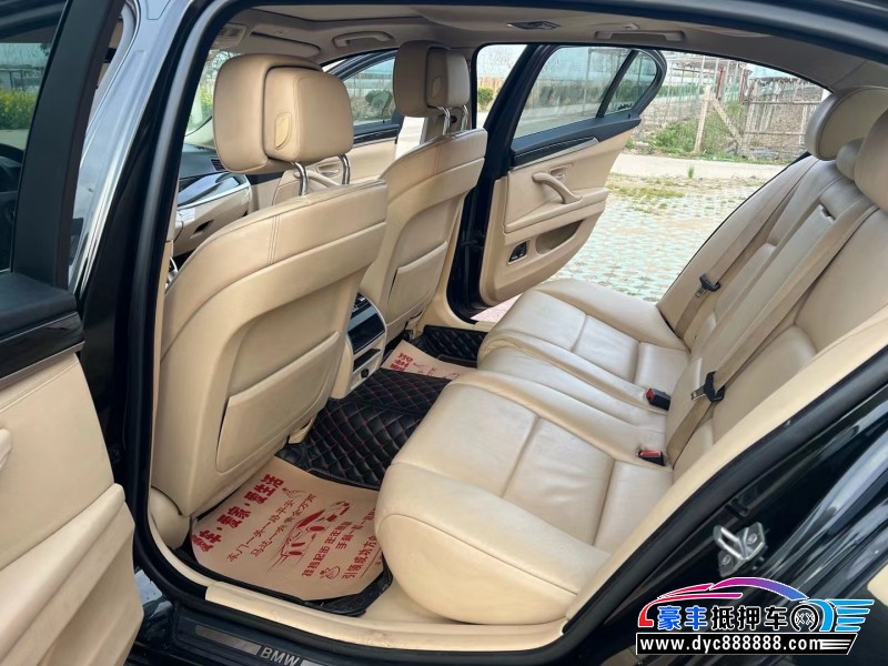 13年宝马5系轿车抵押车出售