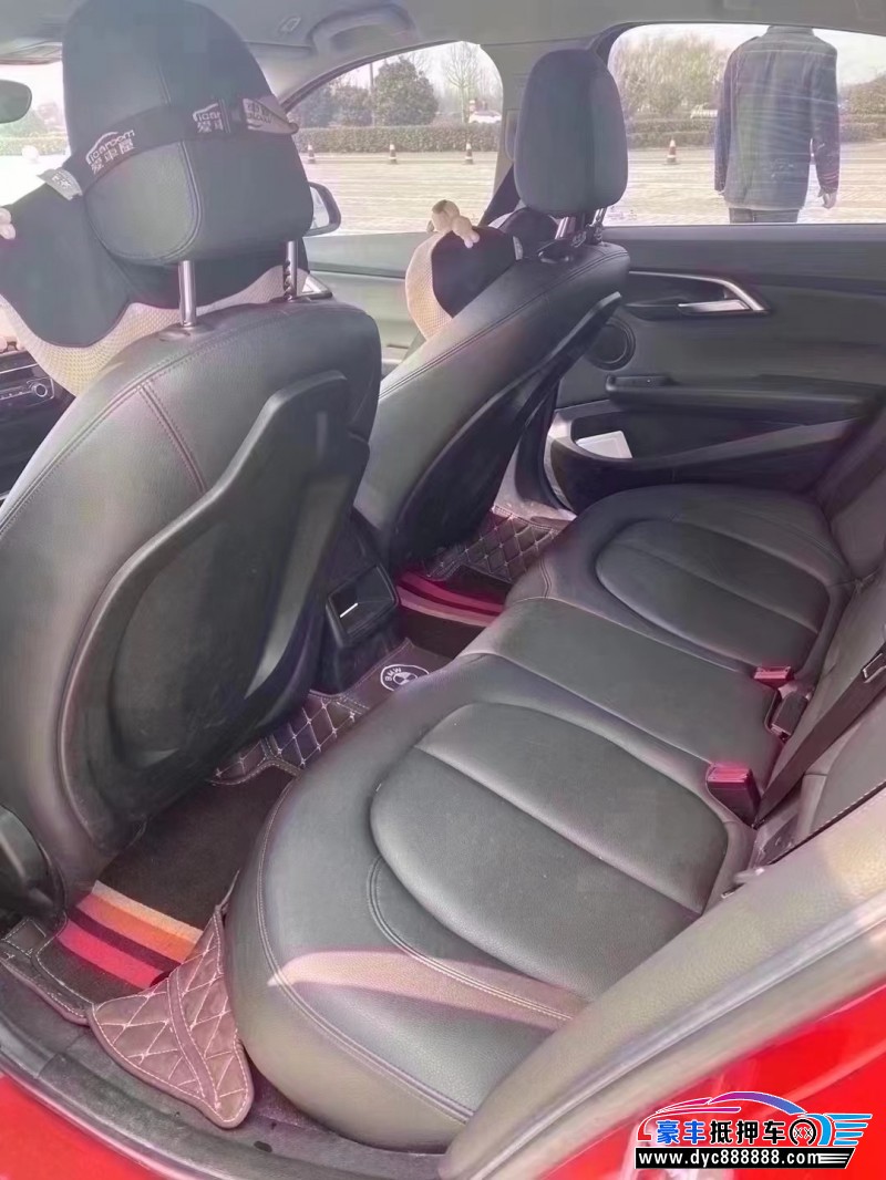 20年宝马1系轿车抵押车出售