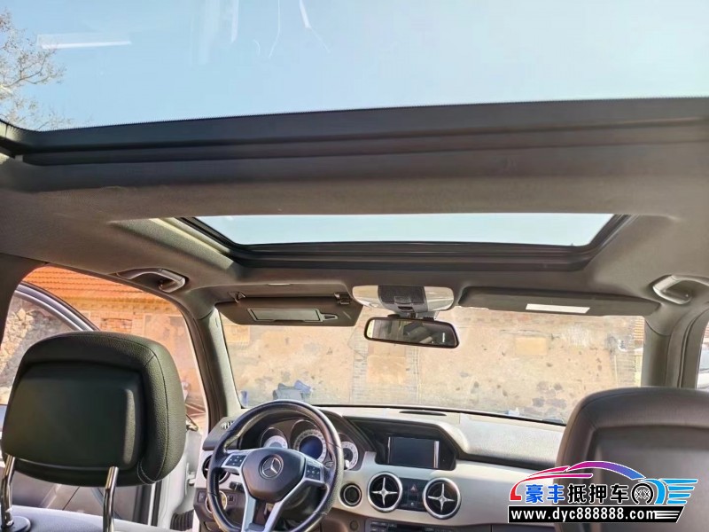 15年奔驰GLK轿车抵押车出售