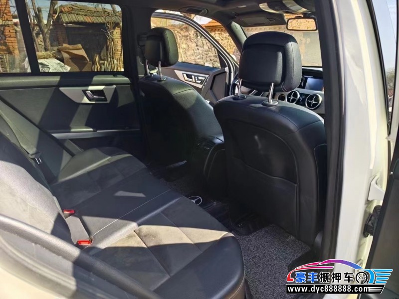 15年奔驰GLK轿车抵押车出售