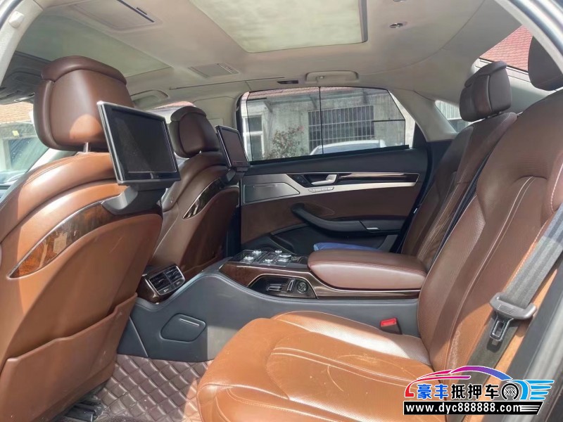 14年奥迪A8轿车抵押车出售