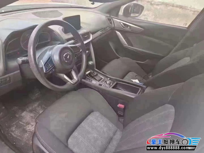 17年马自达CX-4轿车抵押车出售